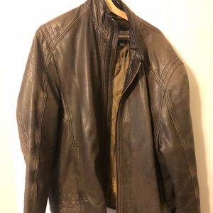 Men’s brown leather jacket